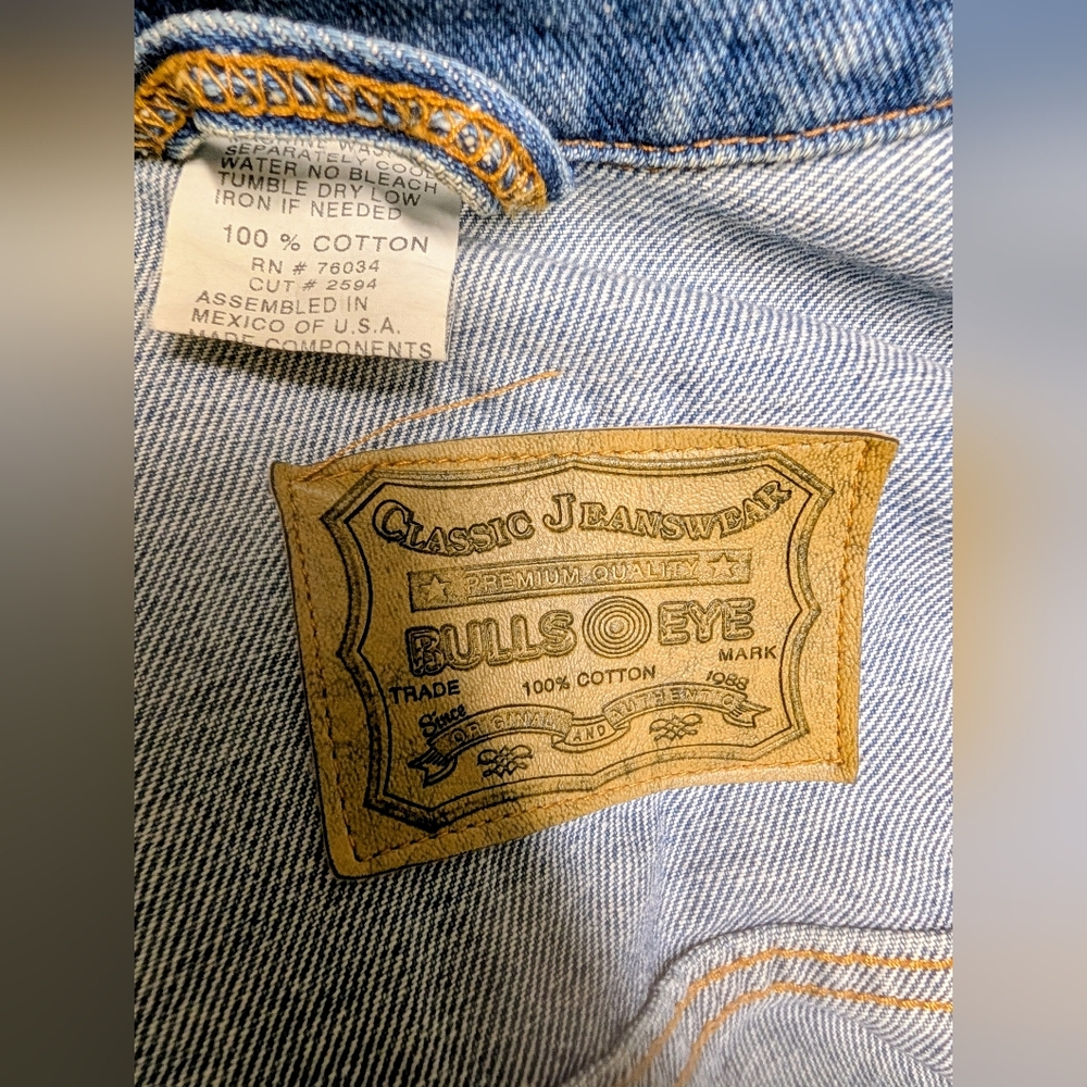 Oversized Blue Denim Jacket - Classic Casual - Picture 9 of 9